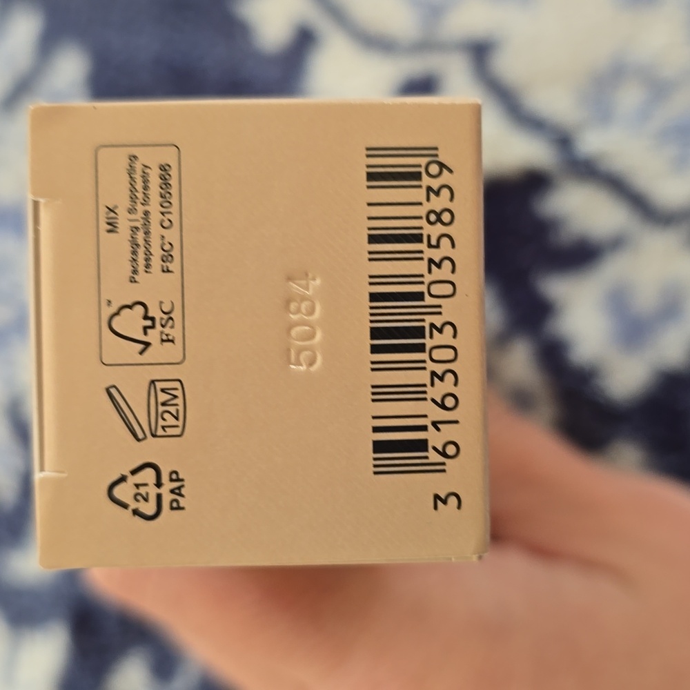 Burberry Beyond Radiance Primer - "Bare Glow" - Picture 3 of 5